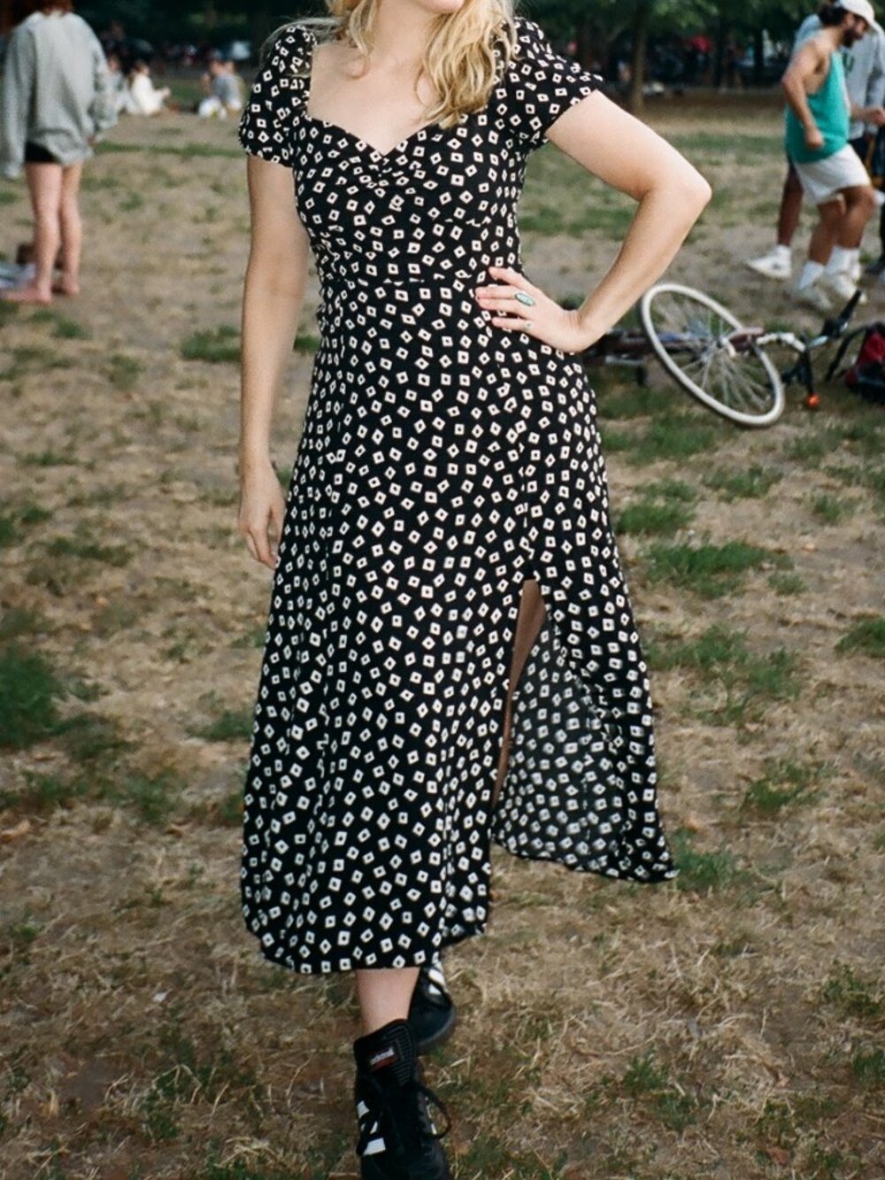 & OTHER STORIES Geometric Print Puff Sleeve Midi Dress In Black & White - Size 8 - Picture 2 of 12